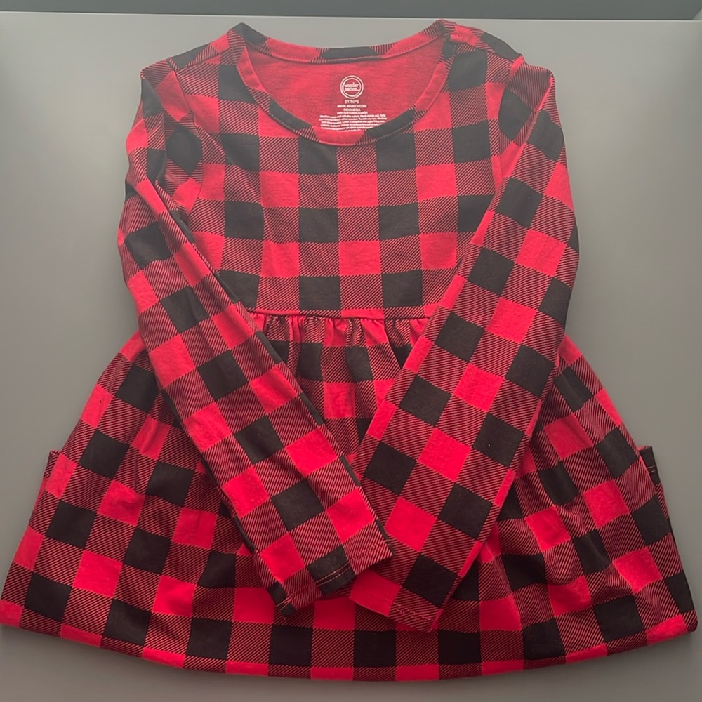 Toddler girl Xmas dress w/pockets. Worn once